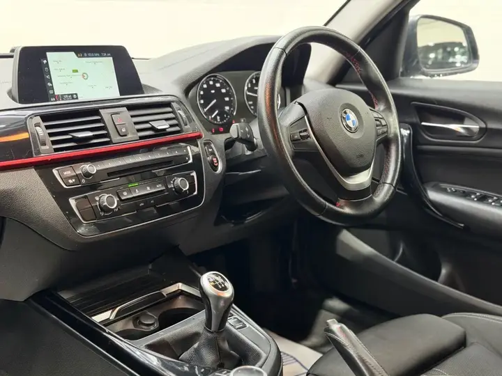 BMW 1 Series 2018 photo 3