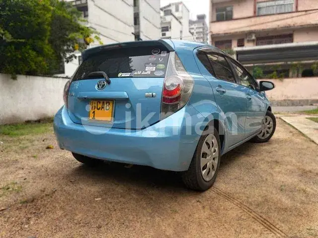 Toyota Aqua 2013 photo 2