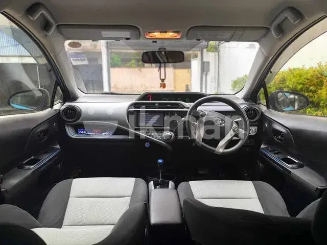 Toyota Aqua 2013 photo 3