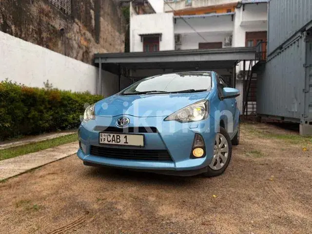 Toyota Aqua 2013 photo 4