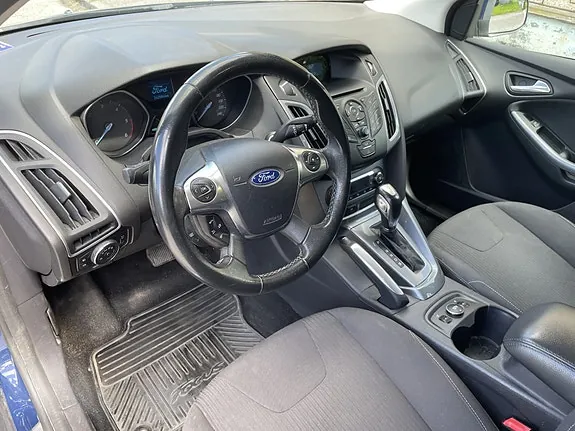 Ford Focus 2012 photo 5
