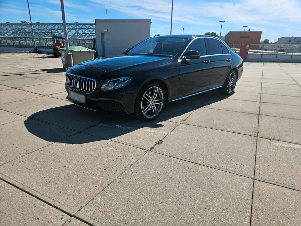 Mercedes-Benz E220