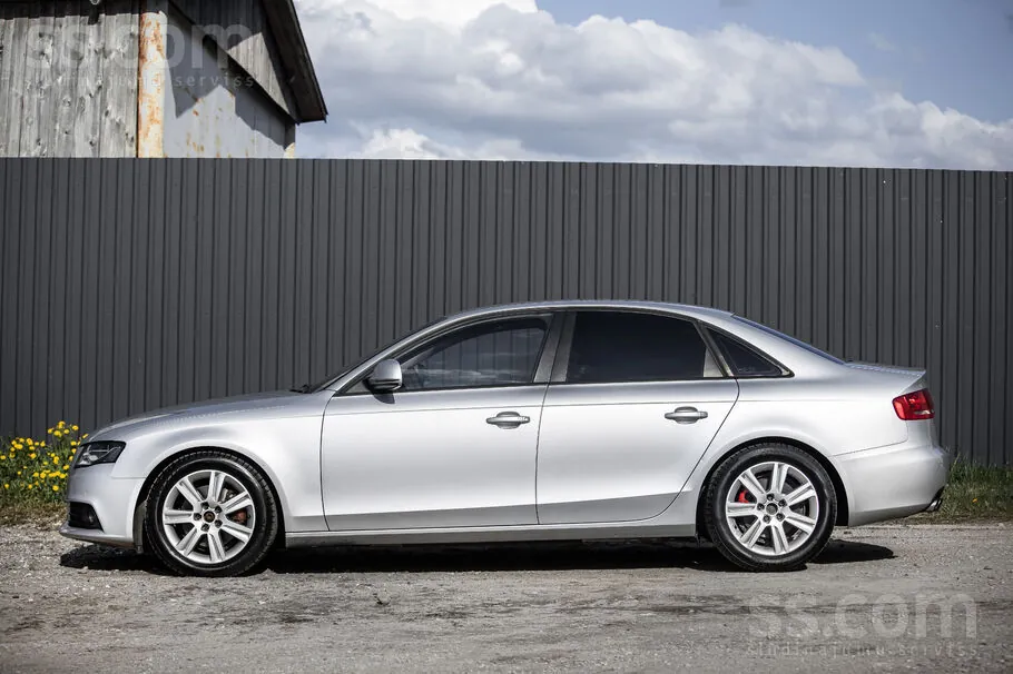 Audi A4 2008 photo 2