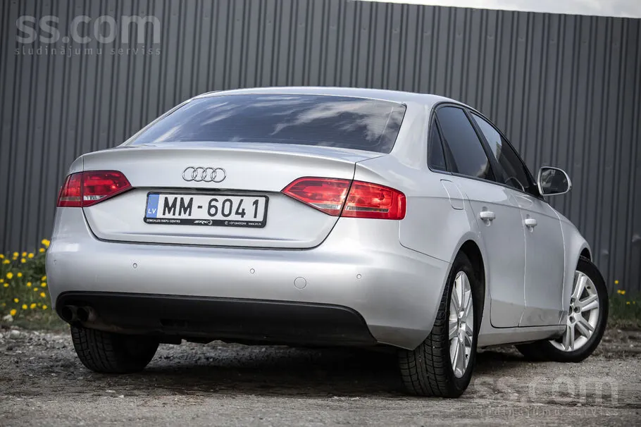 Audi A4 2008 photo 4