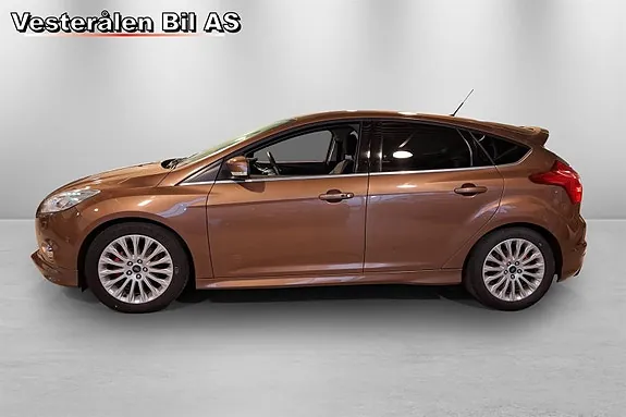 Ford Focus 2013 photo 3