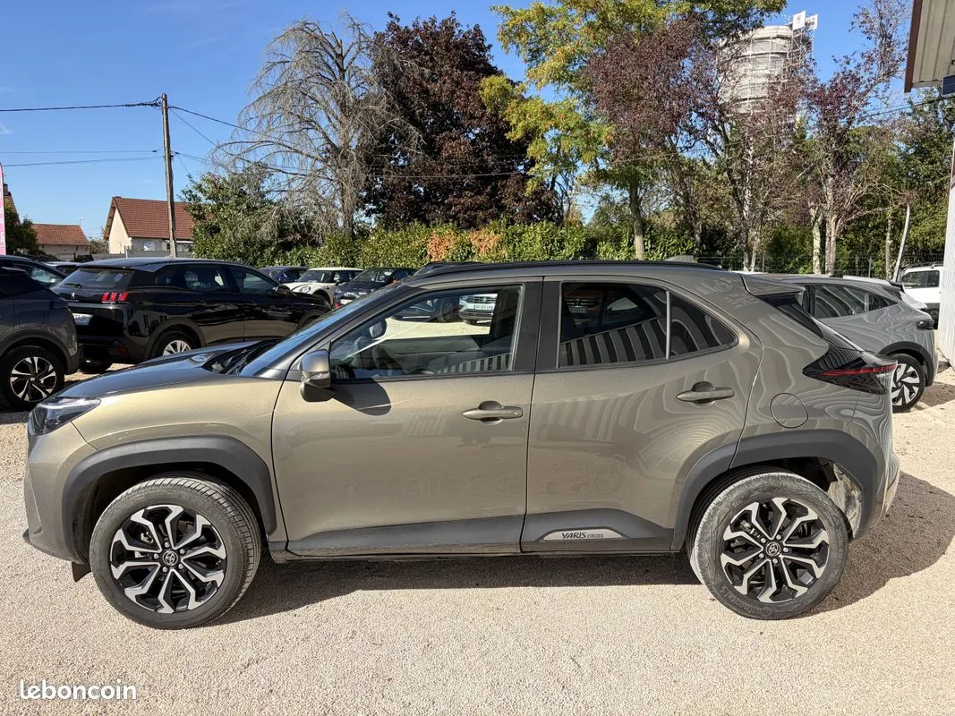 Toyota Yaris Cross 2023 photo 4