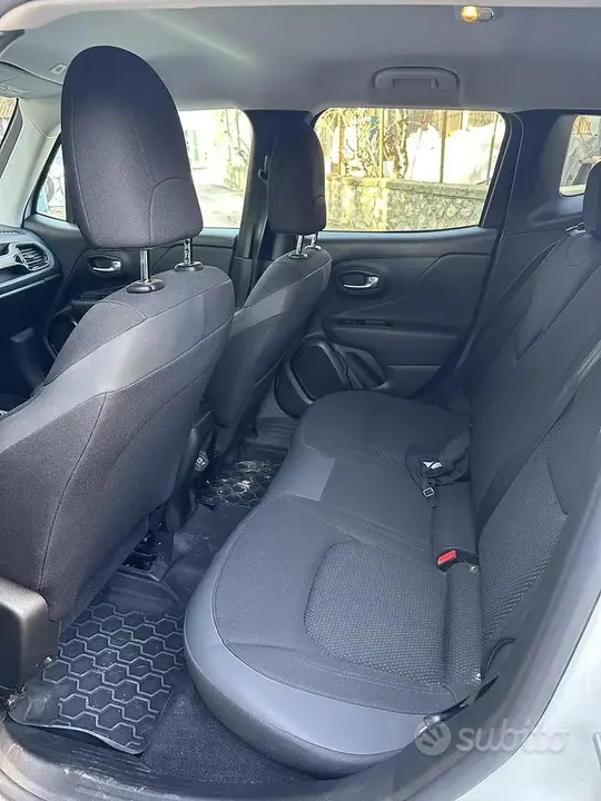 Jeep Renegade 2021 photo 2