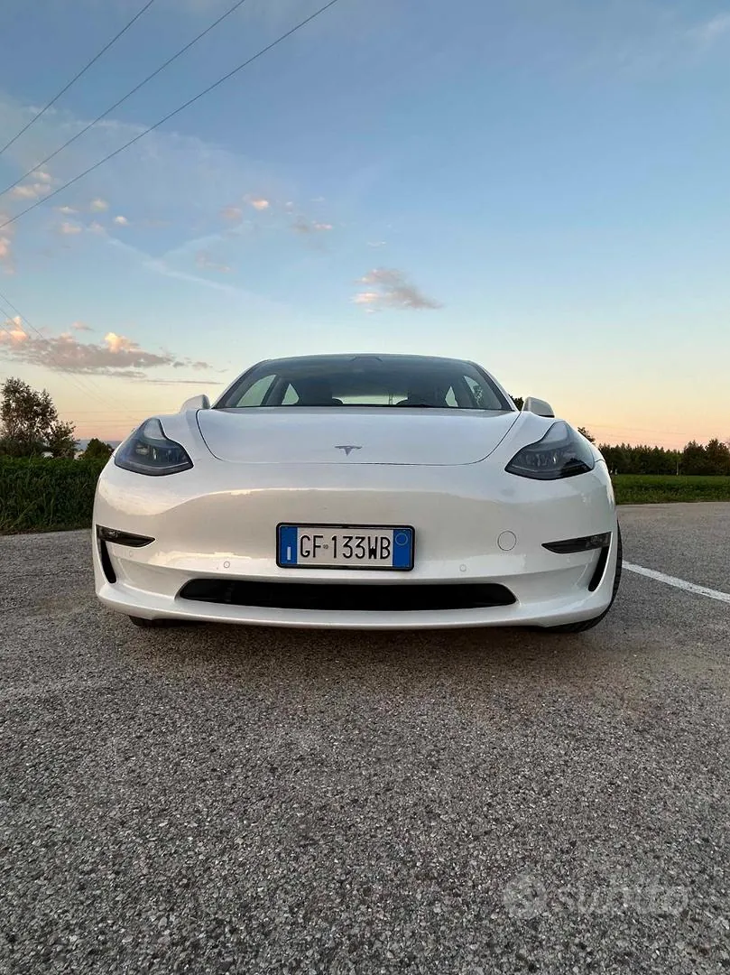 Tesla Model 3 2021 photo 4