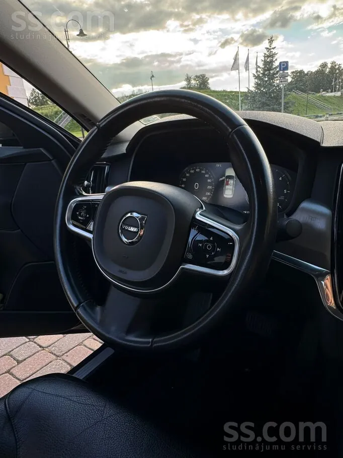 Volvo S90 2017 photo 2