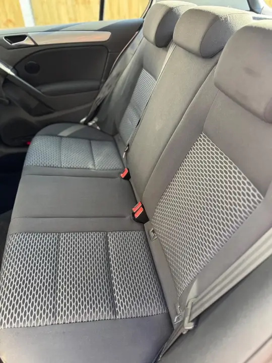 Volkswagen Golf 2010 photo 5