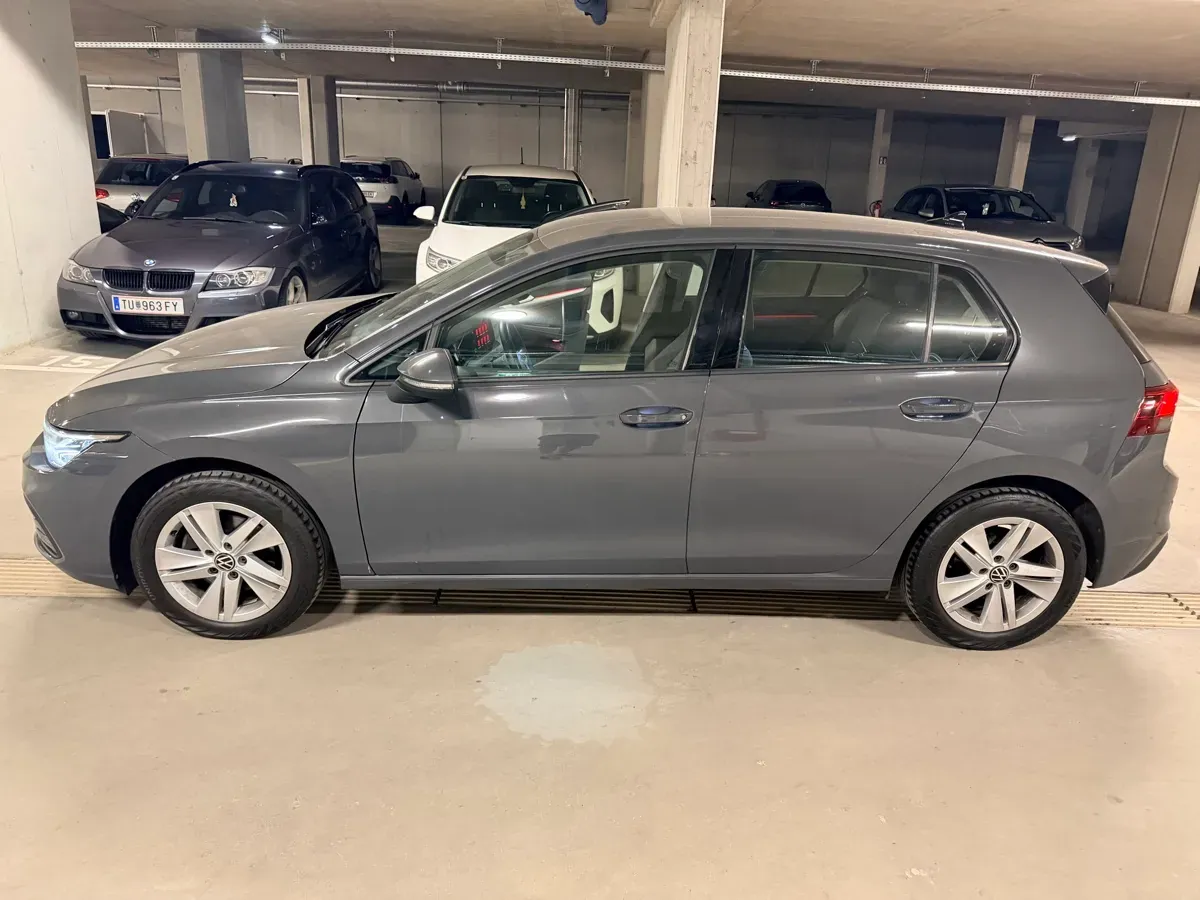 Volkswagen Golf 2022 photo 2