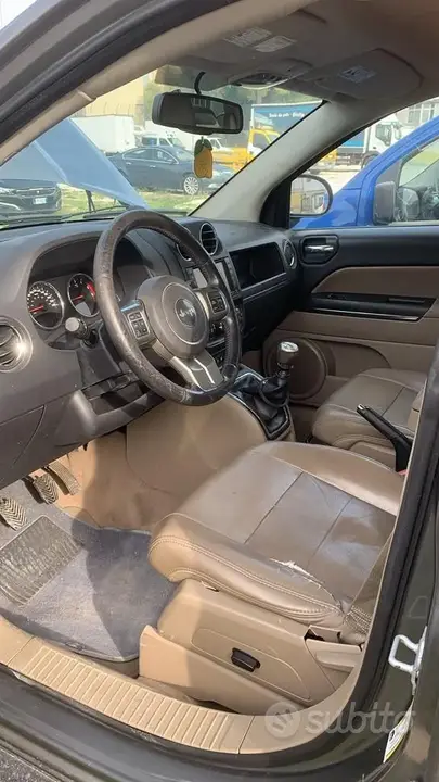 Jeep Compass 2012 photo 4
