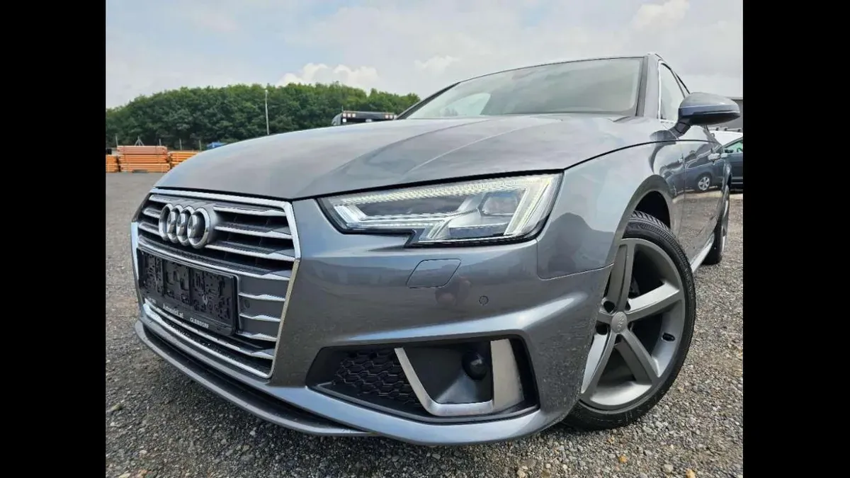Audi A4 2019 photo 2