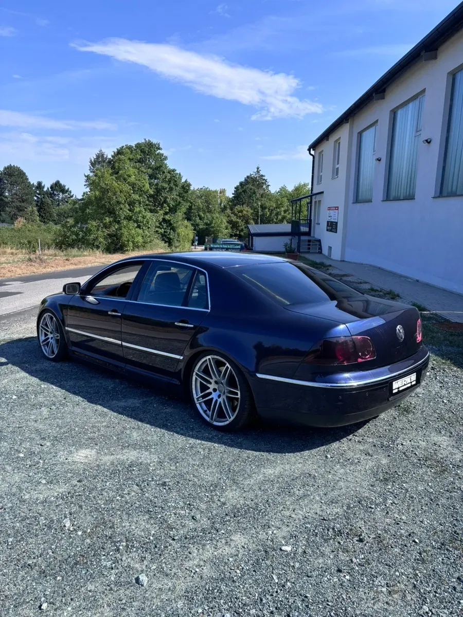 Volkswagen Phaeton 2004 photo 3