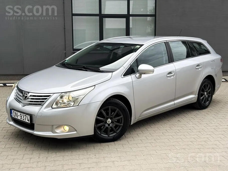 Toyota Avensis 2010 photo 3