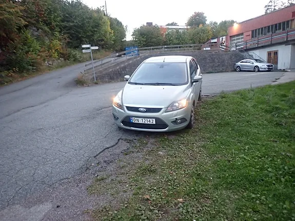 Ford Focus 2009 photo 3
