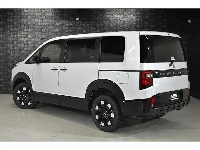 Mitsubishi Delica D:5 2026 photo 4