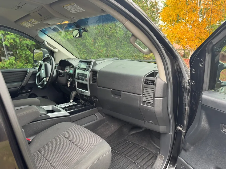 Nissan Titan 2013 photo 4