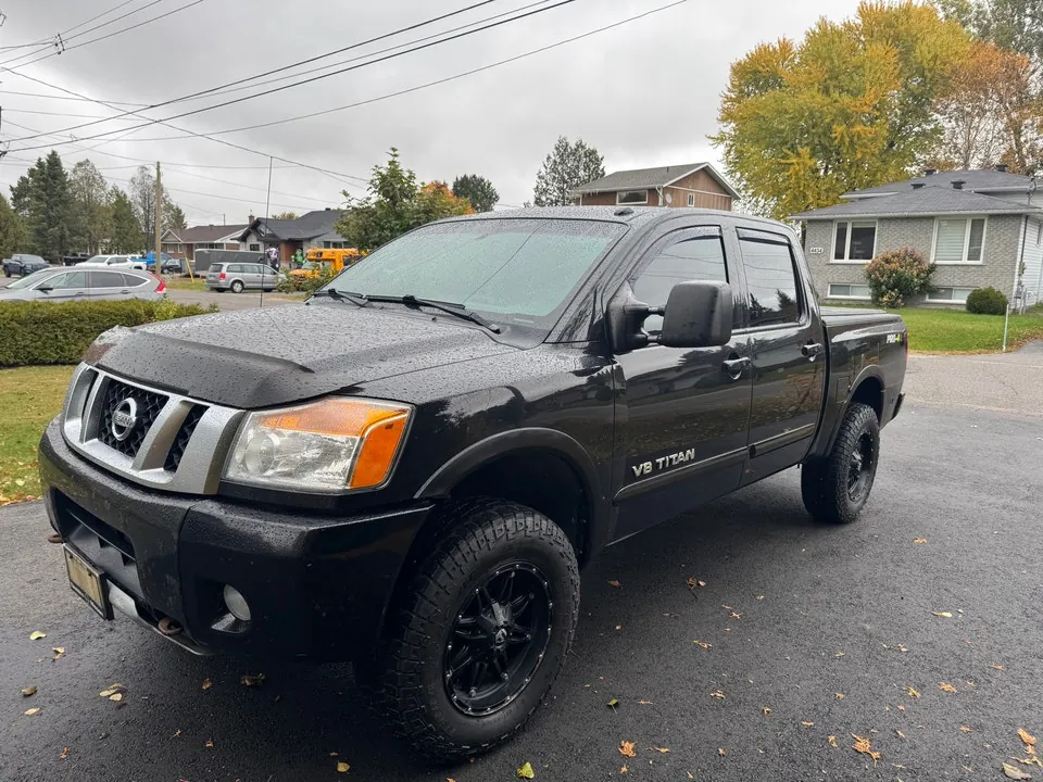Nissan Titan 2013 photo 2