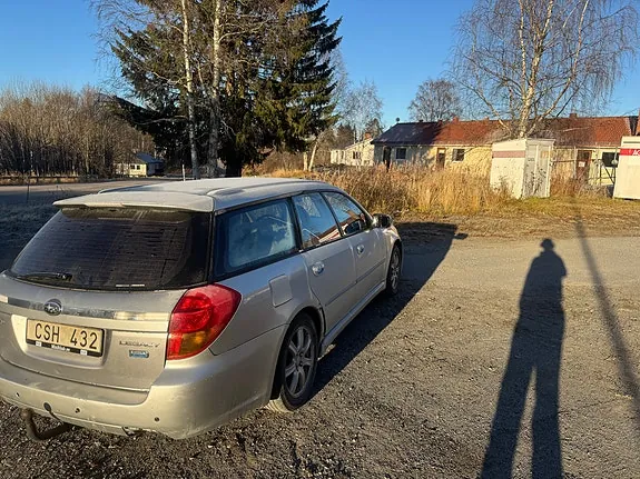 Subaru Legacy 2005 photo 3