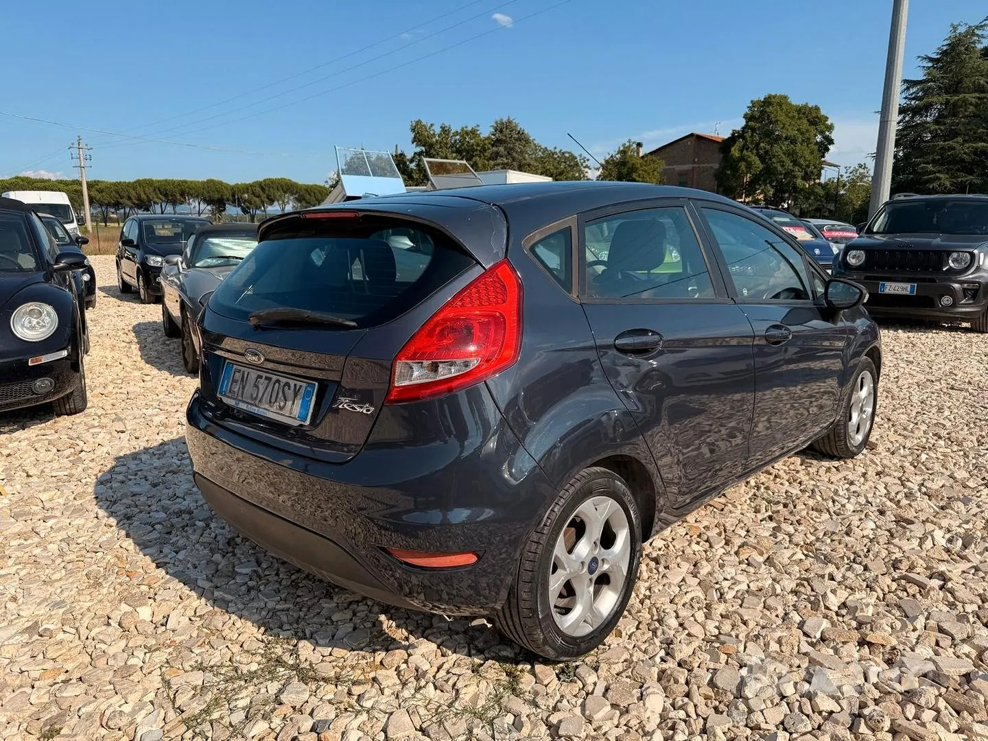 Ford Fiesta 2012 photo 3