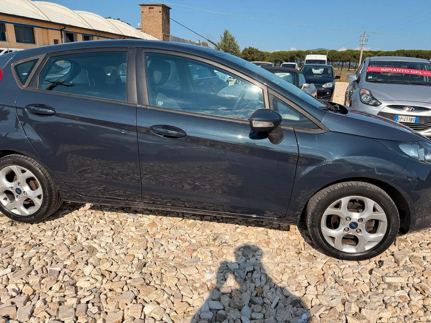 Ford Fiesta 2012 photo 2