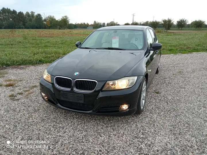 BMW 320D 2009 photo 3