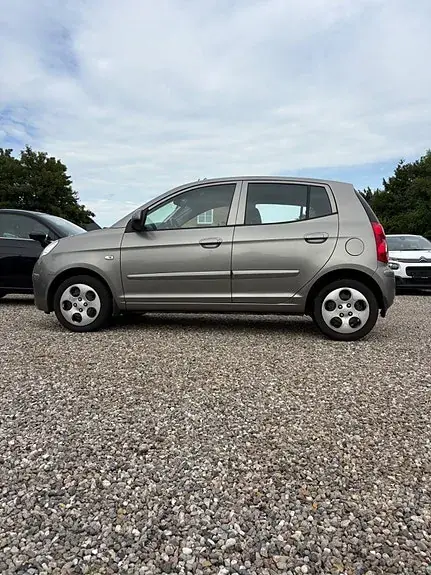 Kia Picanto 2008 photo 3