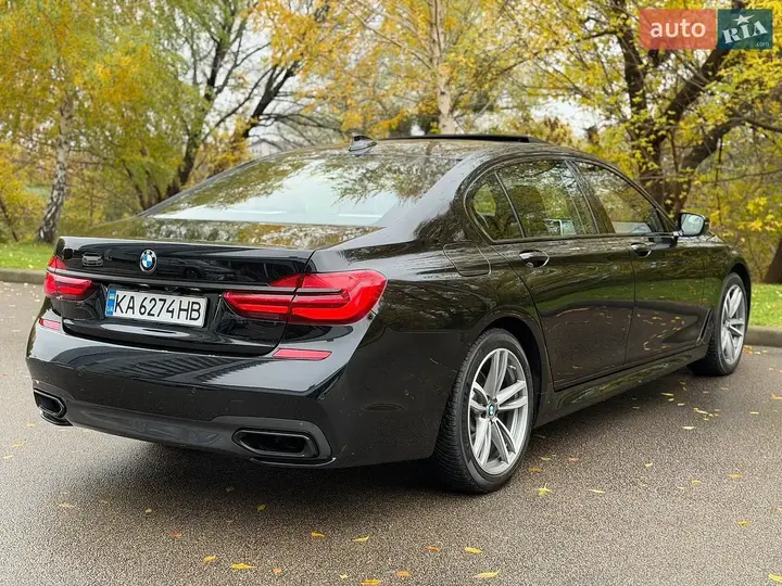 BMW 7 Series 2017 photo 5