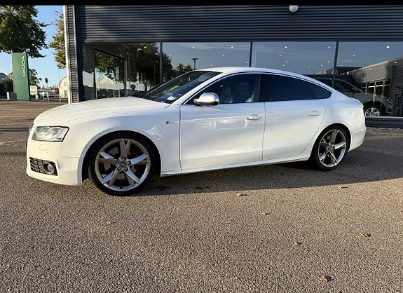 Audi S5 2011 photo 2