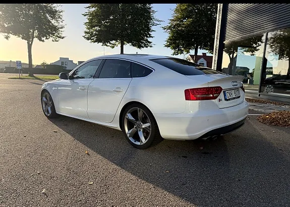 Audi S5 2011 photo 4