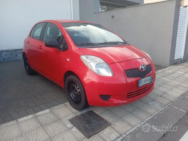Toyota Yaris 2007 photo 2
