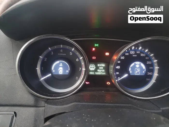 Hyundai Sonata 2012 photo 2