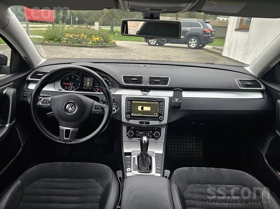 Volkswagen Passat 2011 photo 5