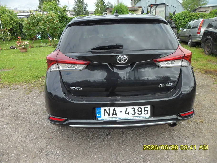 Toyota Auris 2015 photo 5