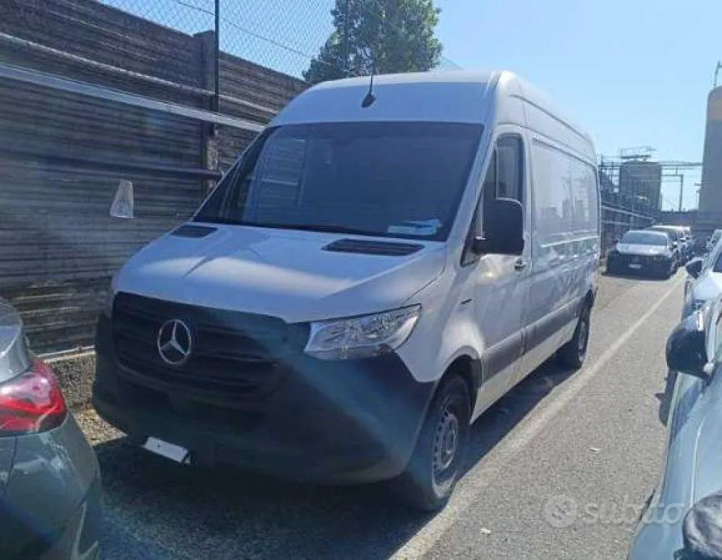 Mercedes-Benz Sprinter 2021 photo 2