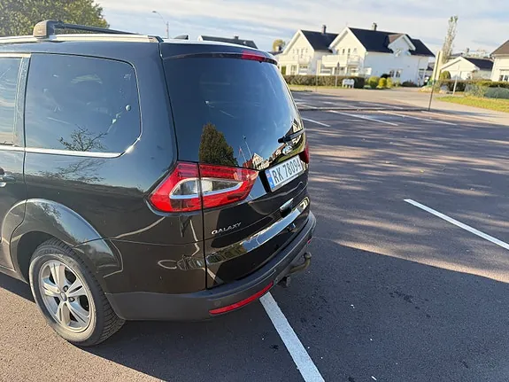 Ford Galaxy 2014 photo 4