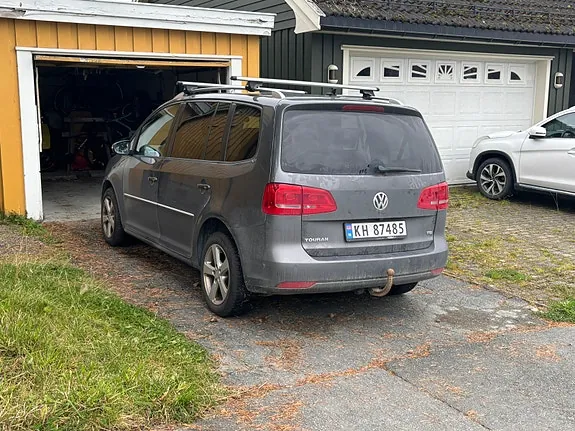 Volkswagen Touran 2013 photo 2