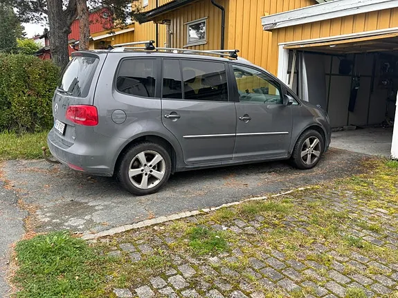 Volkswagen Touran 2013 photo 3