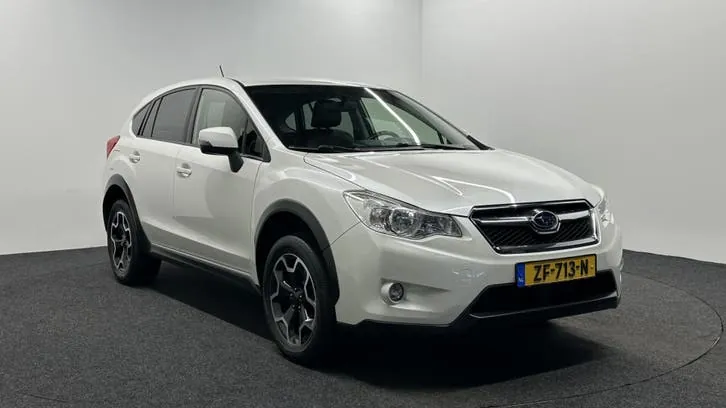 Subaru Xv 2013 photo 3