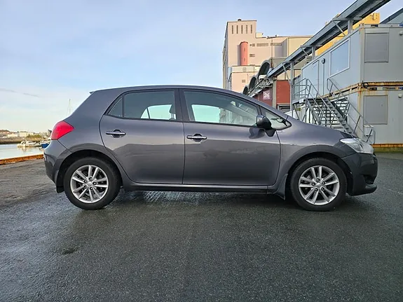 Toyota Auris 2008 photo 4