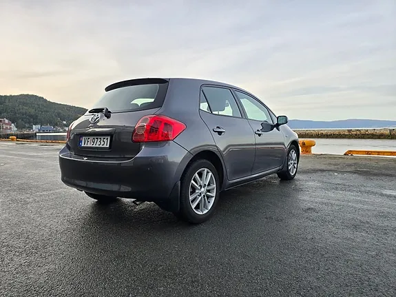 Toyota Auris 2008 photo 5