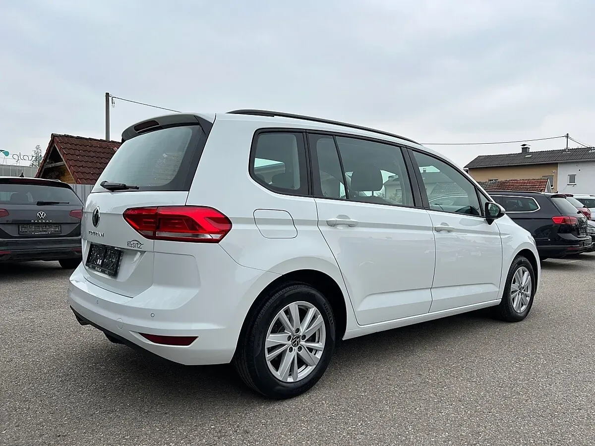 Volkswagen Touran 2022 photo 3