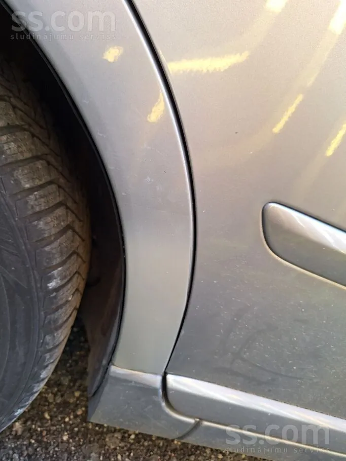 Volvo V50 2008 photo 2