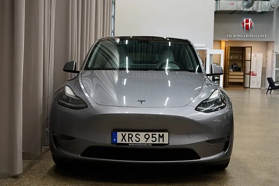 Tesla Model Y 2024 photo 5