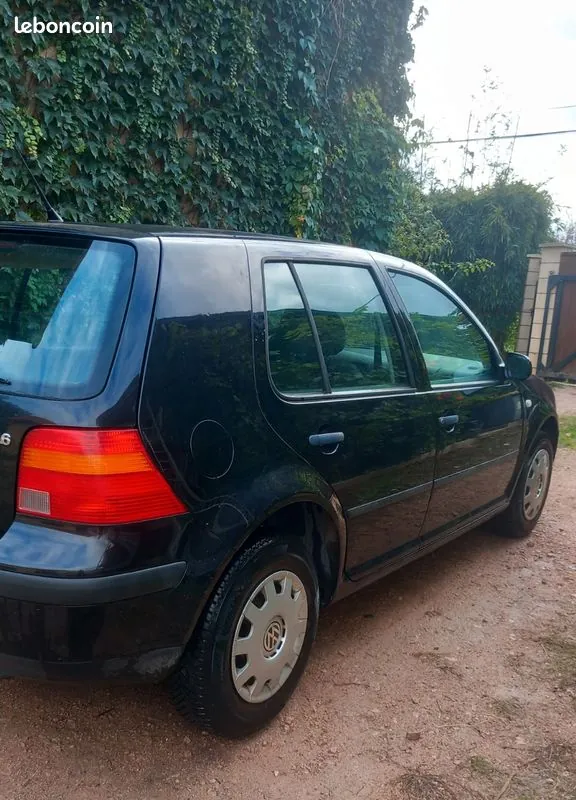 Volkswagen Golf 2002 photo 2