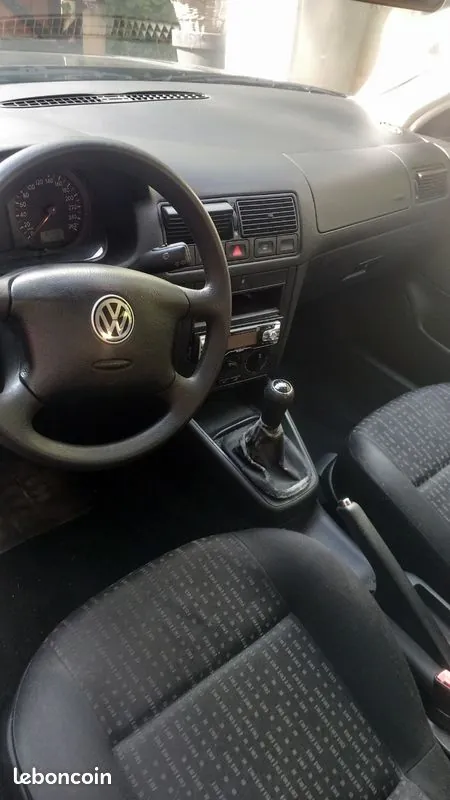 Volkswagen Golf 2002 photo 3