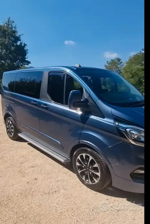 Ford Tourneo Custom 2019 photo 2