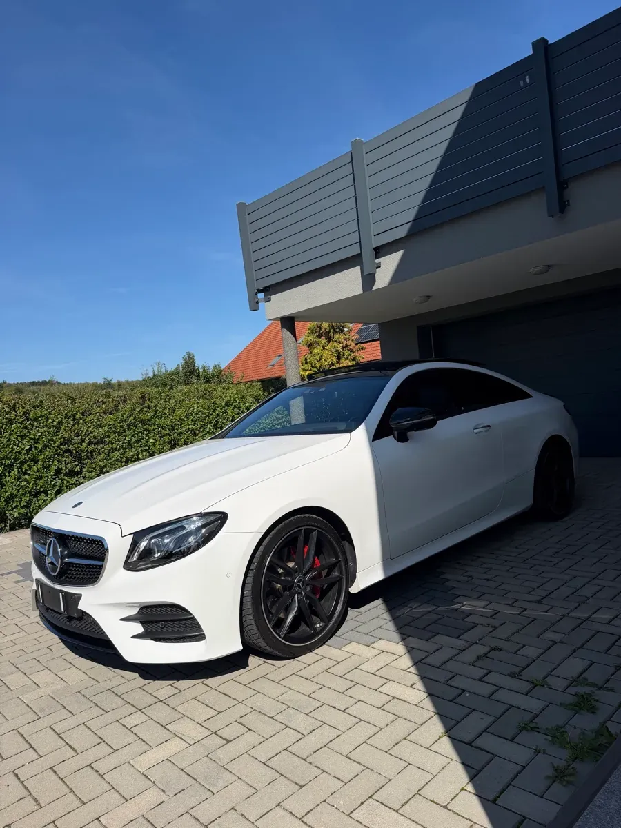 Mercedes-Benz E-Class 2017 photo 3