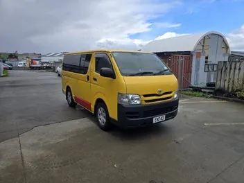 Toyota Hiace 2008 photo 2